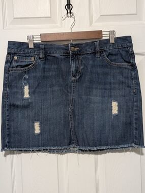 Old Navy Size 12 Distressed Denim Mini Skirt Blue Jean Skirt